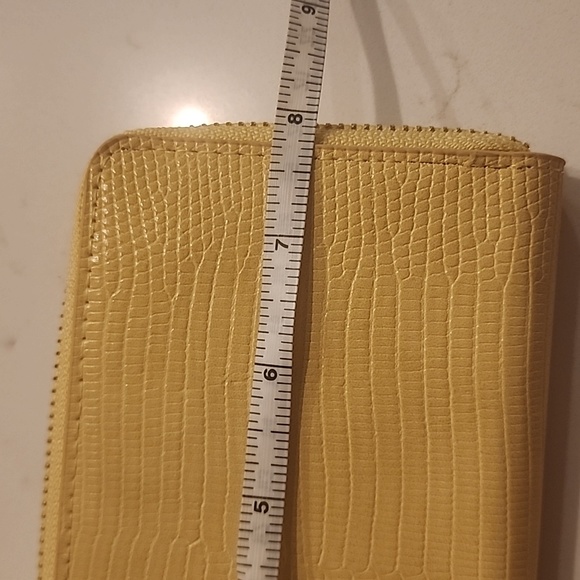 Yellow Leather Wallet - Picture 6 of 8